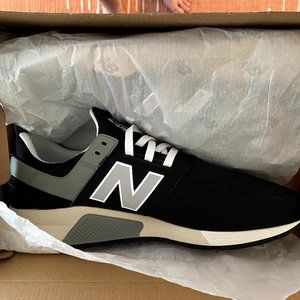 Size 13 Navy New Balance 247 - New